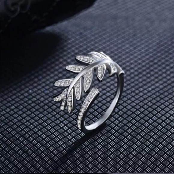 Jewelry - Silver CZ Resizable Ring